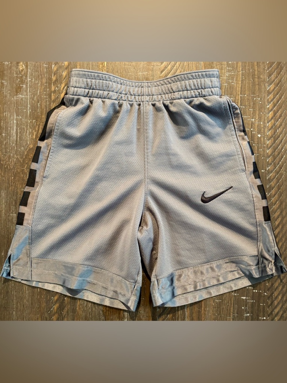 Nike - Boys Size M - Dri-FIT Elite 23
Big Kids' (Boys') Basketball Shorts